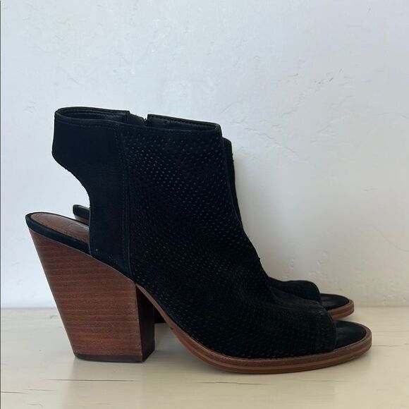 Gianni Bini Shoes - Gianni Bini Maxed Out Perforated Sling Back Open Toe Booties Black Size 9.5
